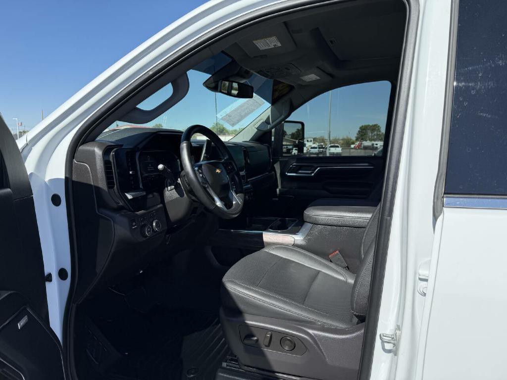 2024 Chevrolet Silverado 1500 Image 10