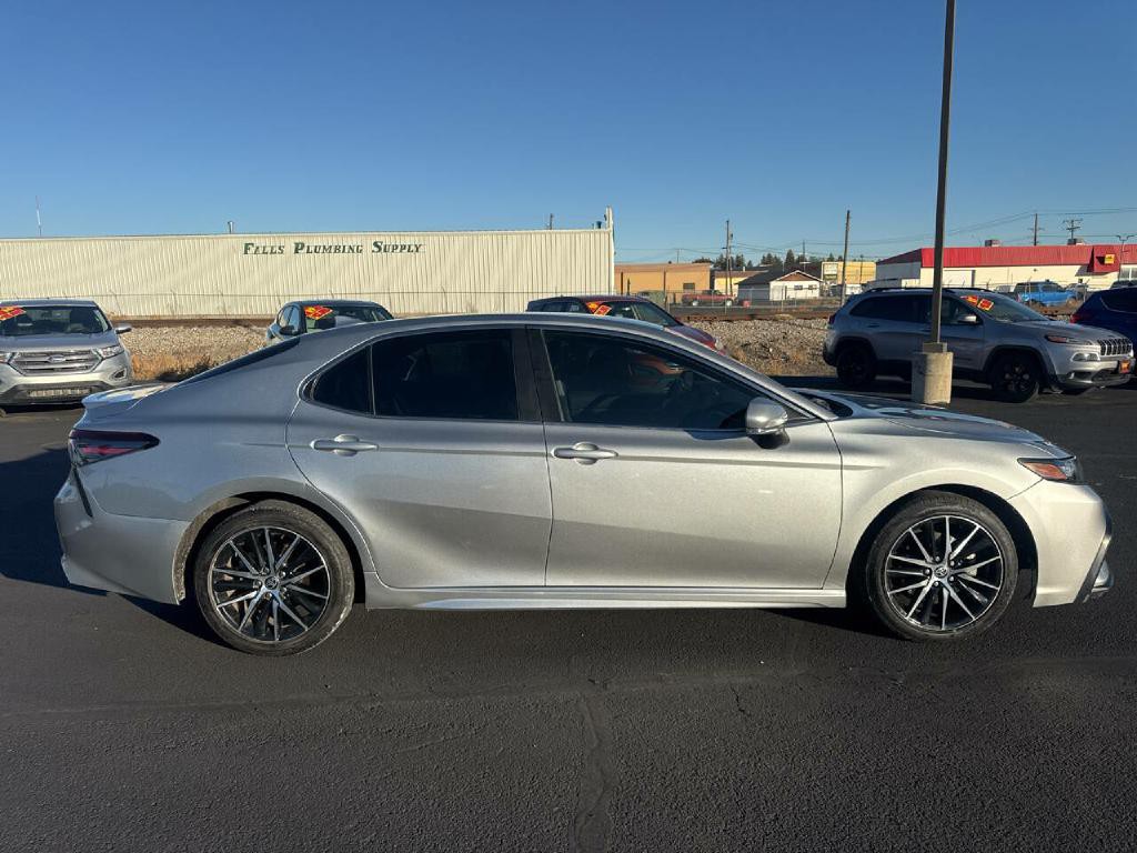 2022 Toyota Camry Image 3
