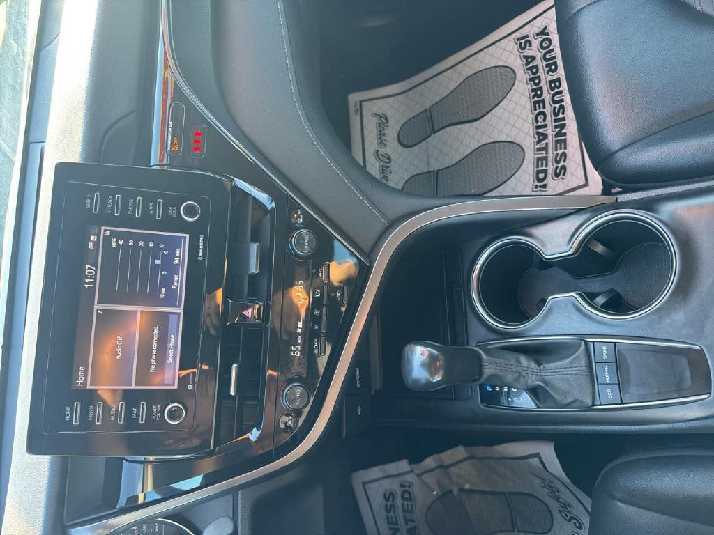 2022 Toyota Camry Image 17