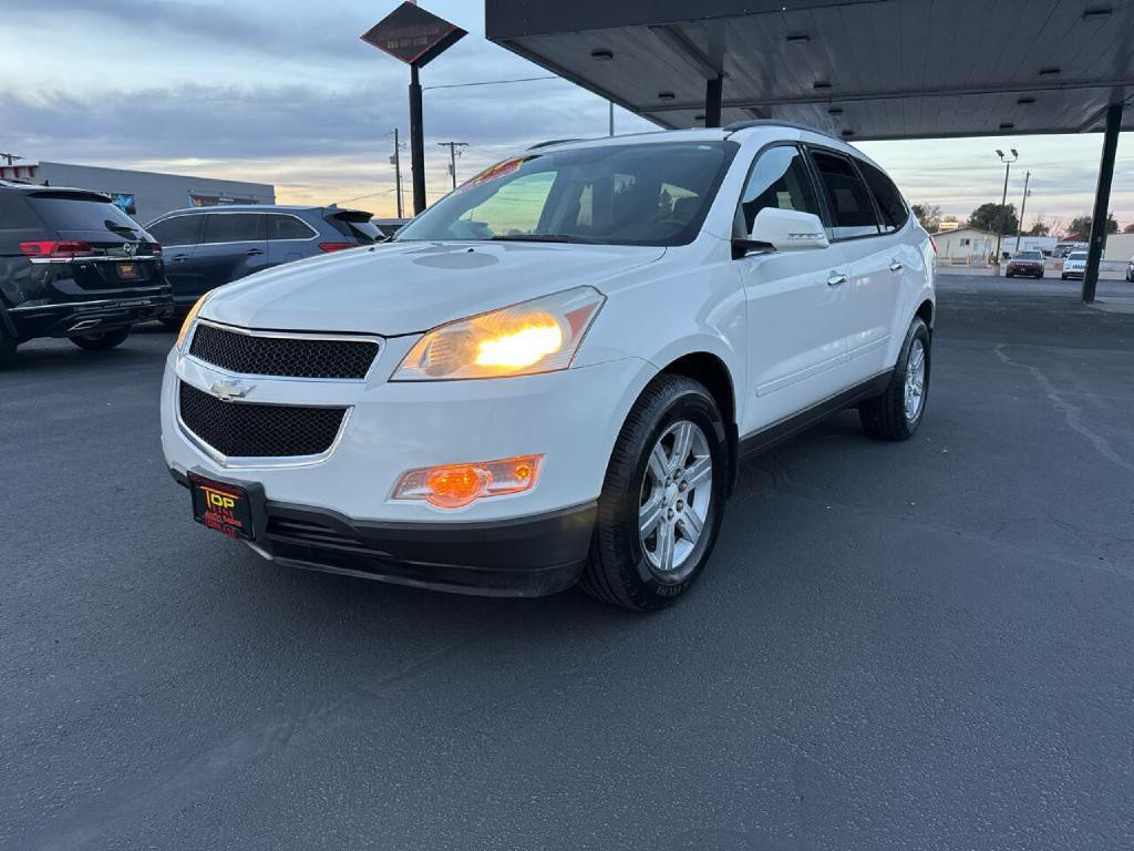 2011 Chevrolet Traverse Image 2