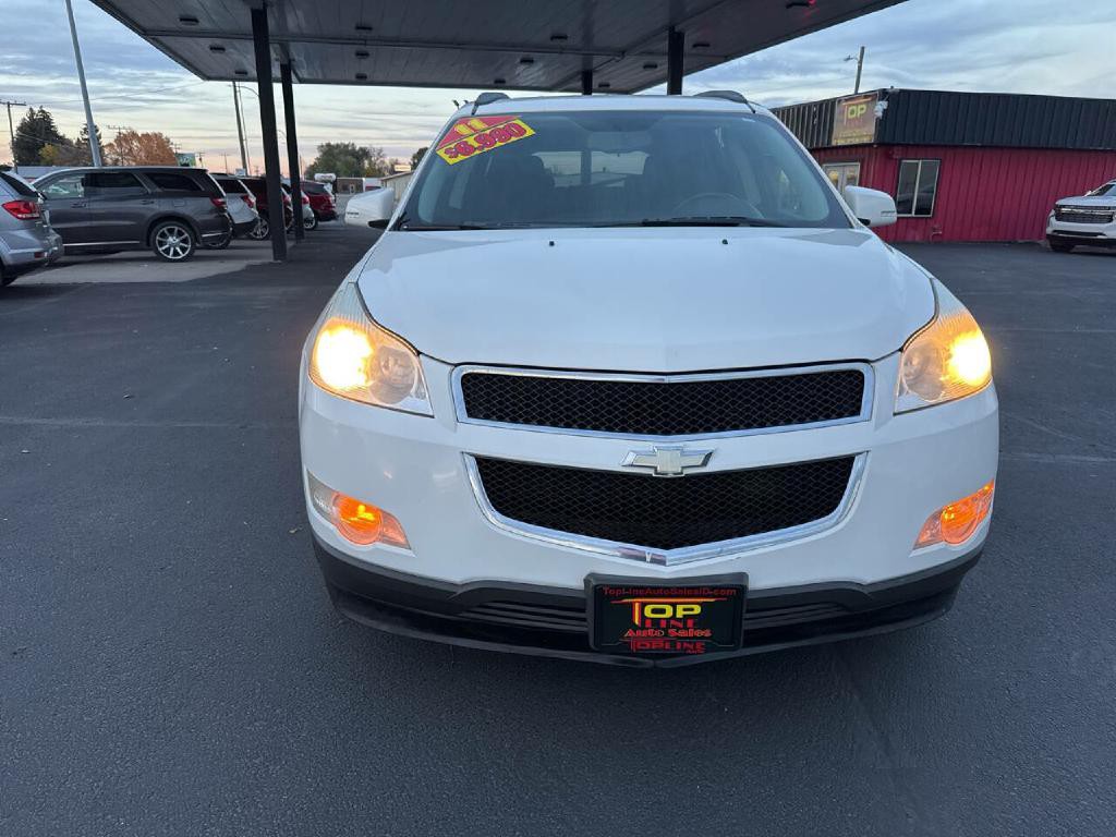 2011 Chevrolet Traverse Image 3