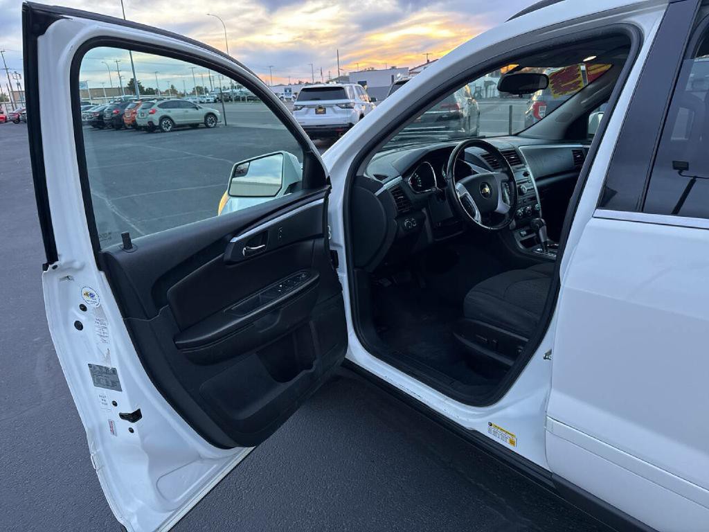 2011 Chevrolet Traverse Image 11