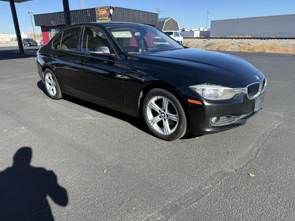 2014 BMW 3 Series Image 2