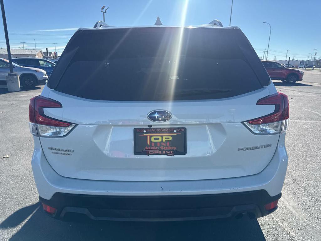 2022 Subaru Forester Image 4