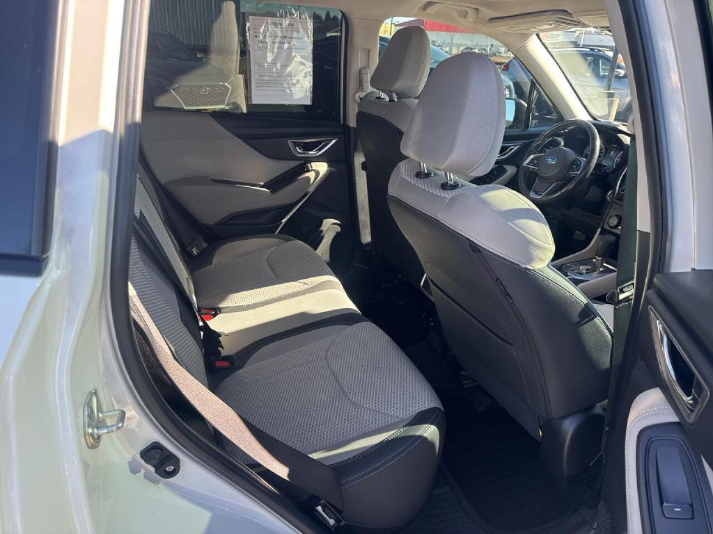 2022 Subaru Forester Image 13
