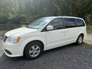 Image for 2013 Dodge Grand Caravan SXT ID: 6673644