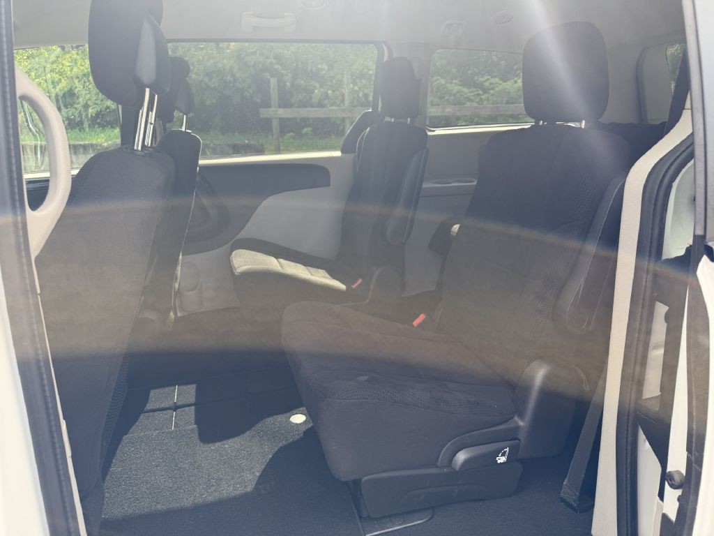 2013 Dodge Grand Caravan Image 7