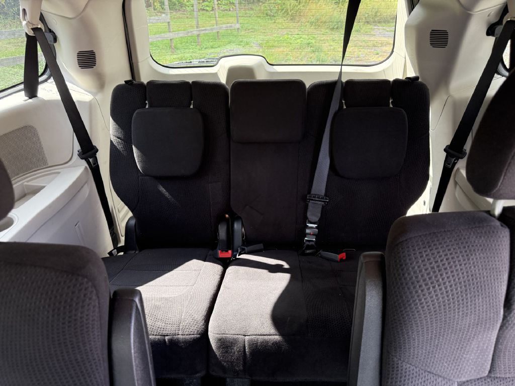 2013 Dodge Grand Caravan Image 8