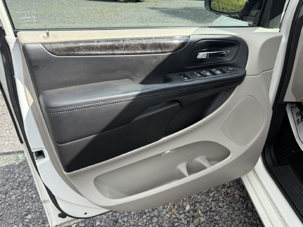 2013 Dodge Grand Caravan Image 13