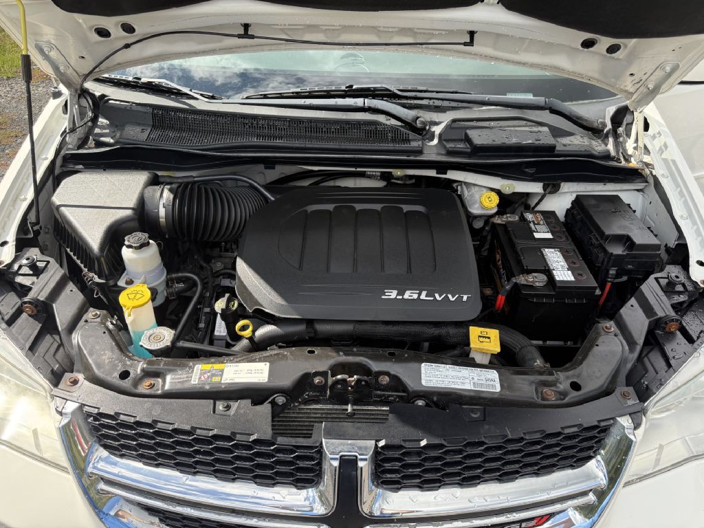 2013 Dodge Grand Caravan Image 17