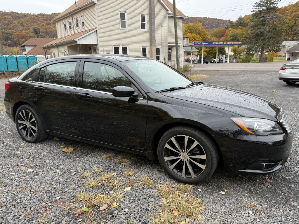 2014 Chrysler 200 Image 3