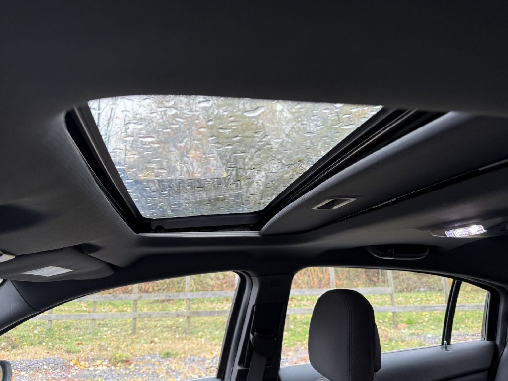 2014 Chrysler 200 Image 11