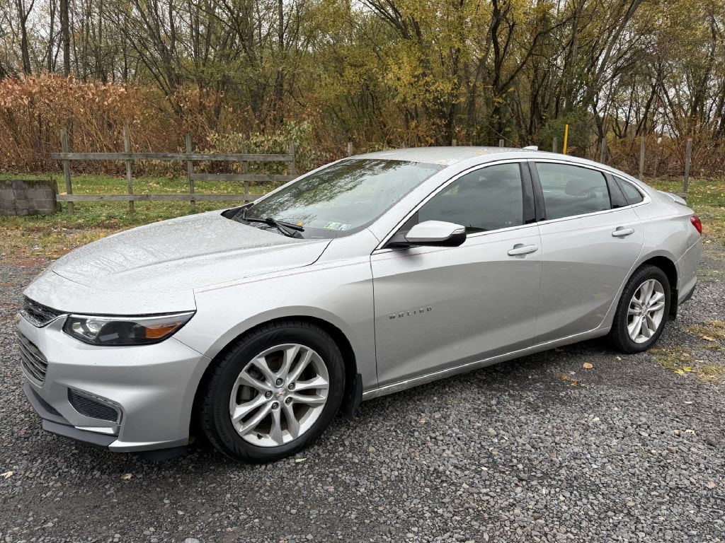 2016 Chevrolet Malibu Image 1