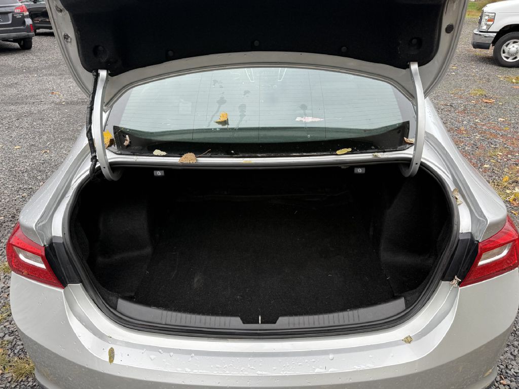 2016 Chevrolet Malibu Image 5