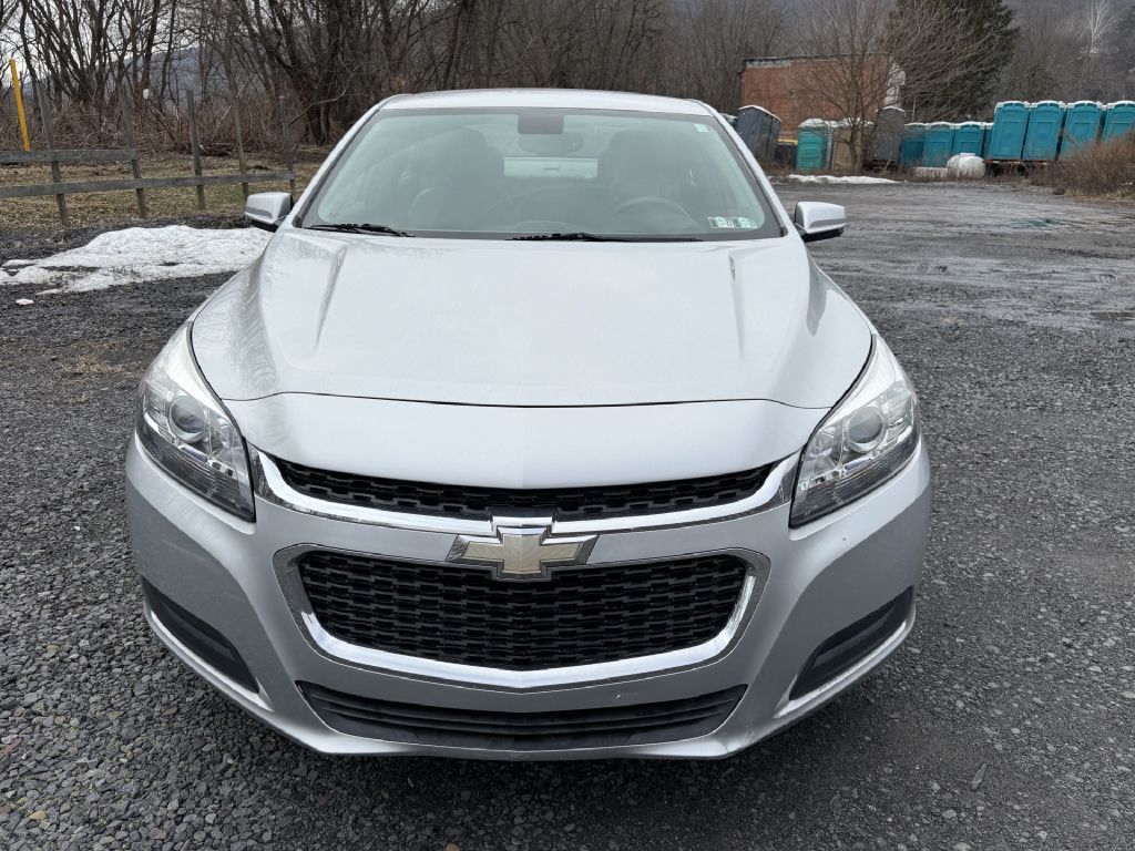2014 Chevrolet Malibu Image 2