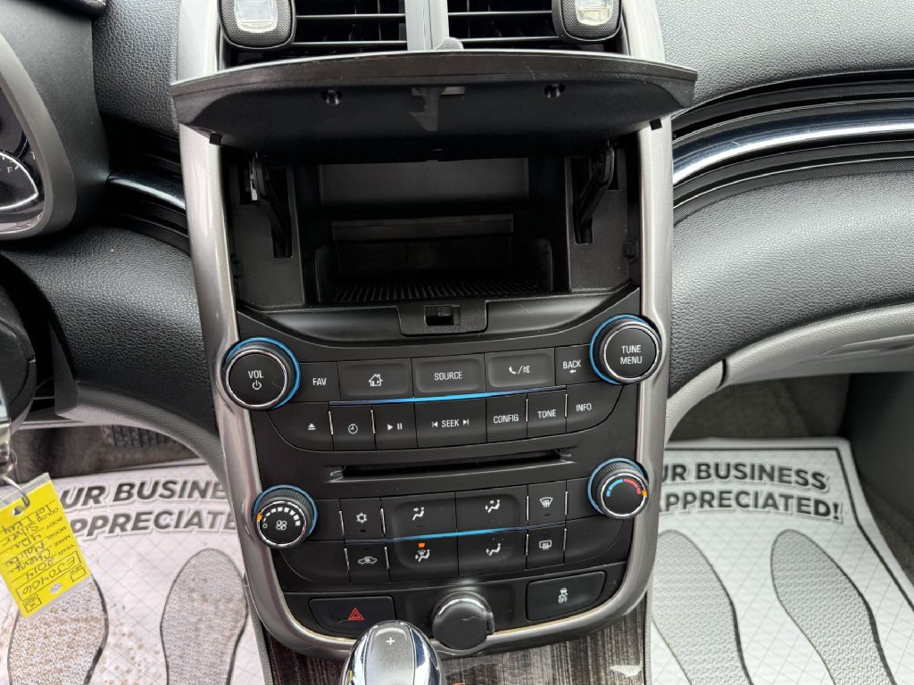 2014 Chevrolet Malibu Image 12