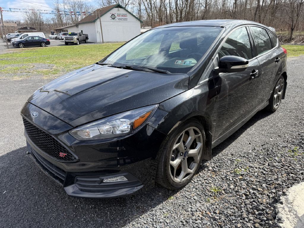 2017 Ford Focus Image 1