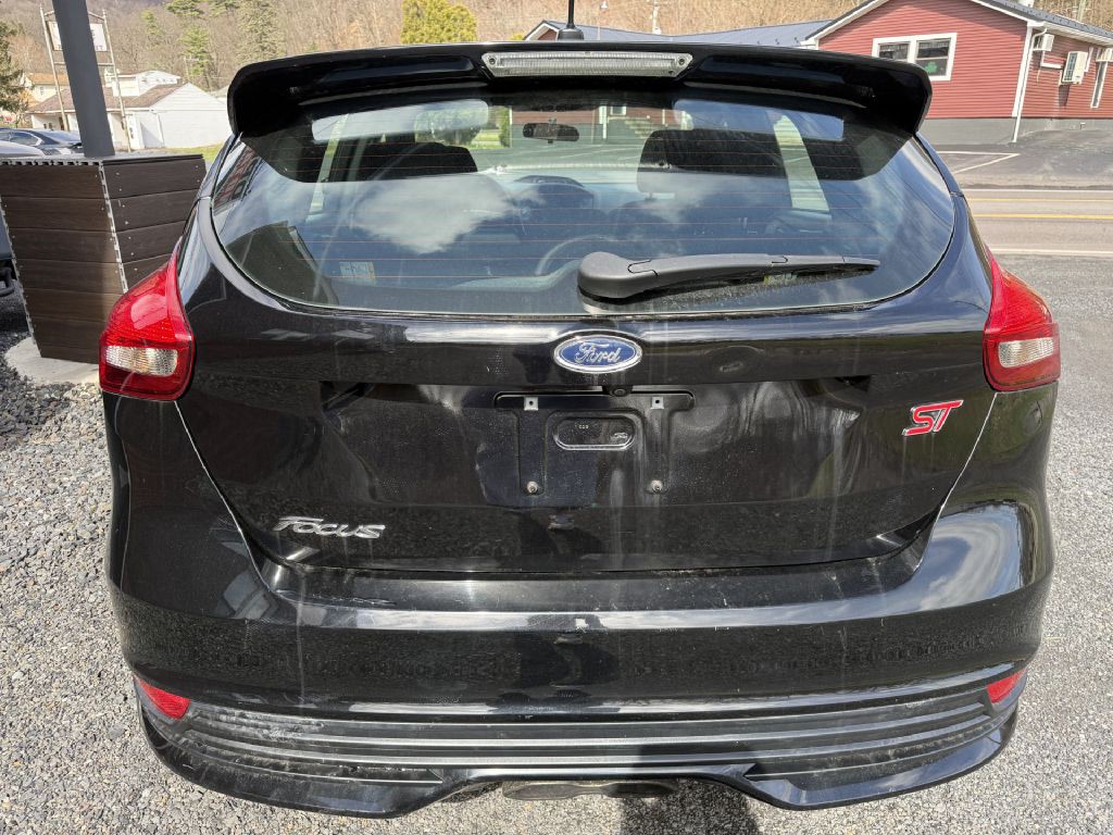 2017 Ford Focus Image 4