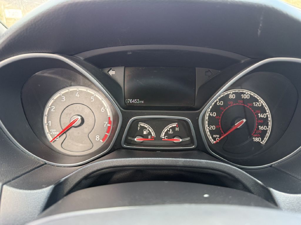 2017 Ford Focus Image 8