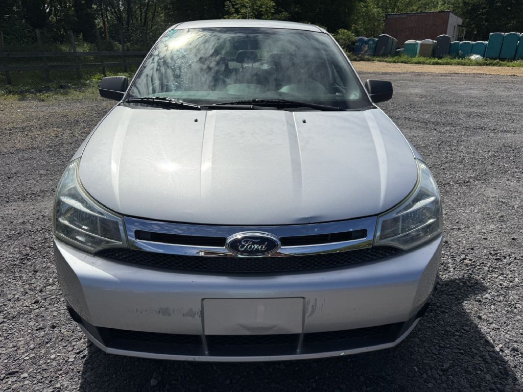 2010 Ford Focus Image 2