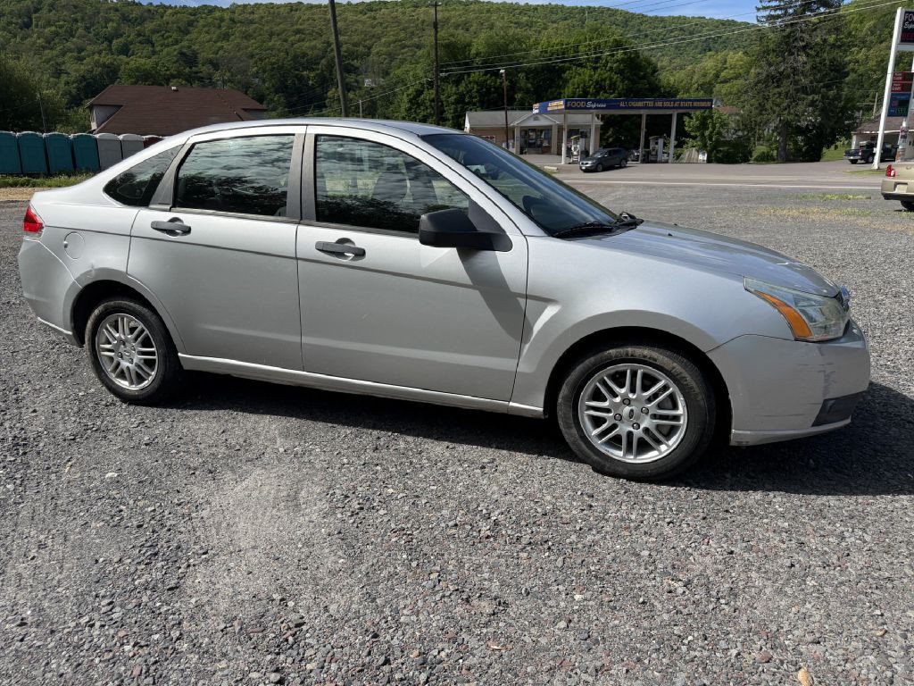 2010 Ford Focus Image 3