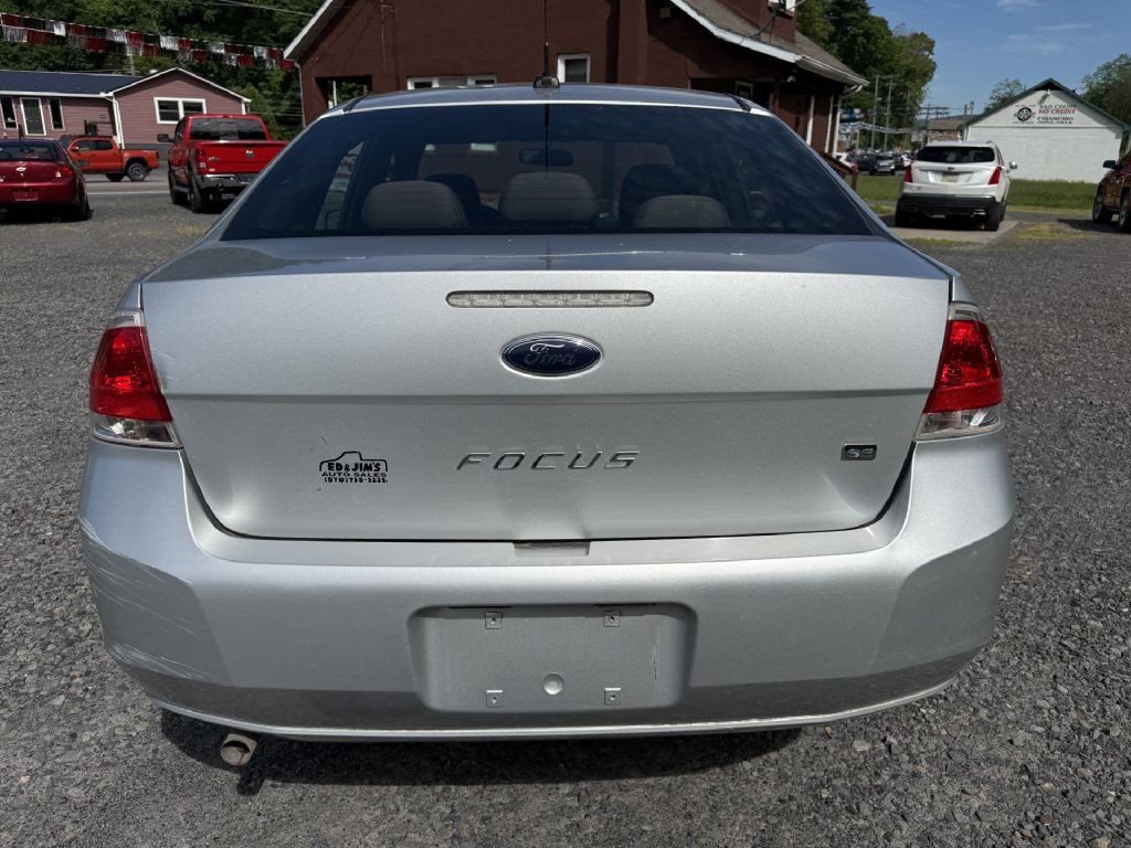 2010 Ford Focus Image 4