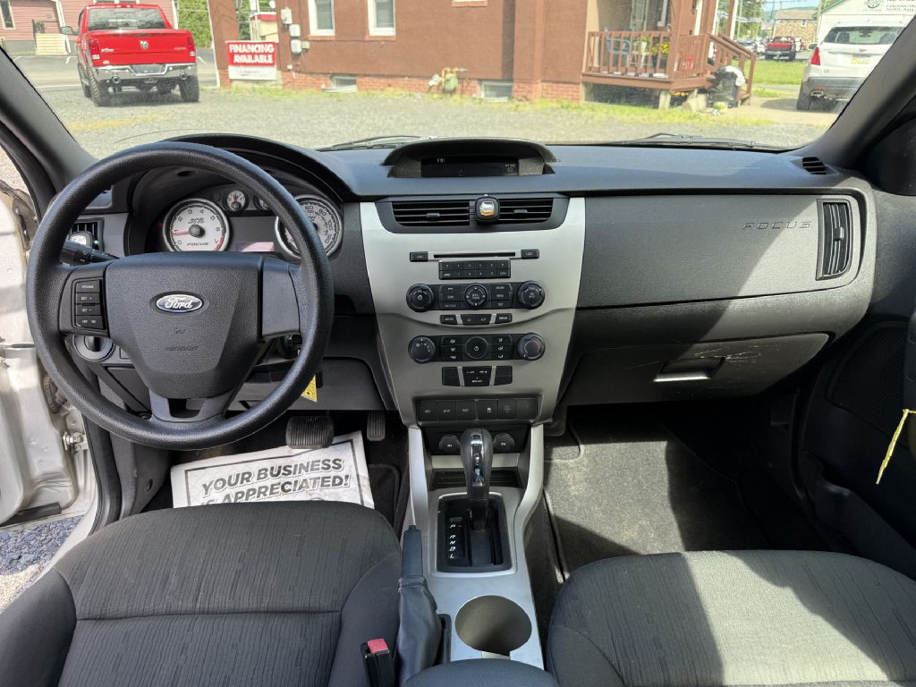 2010 Ford Focus Image 7