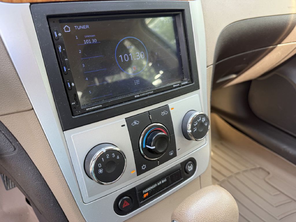 2008 Chevrolet Malibu Image 11
