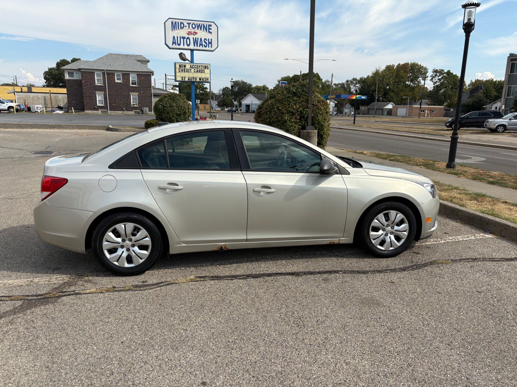 2013 Chevrolet Cruze LS