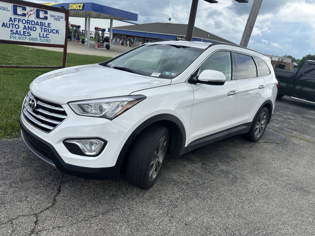 2014 Hyundai Santa Fe Image 1