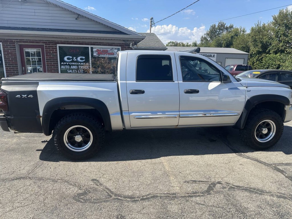 2008 Dodge Dakota Image 9