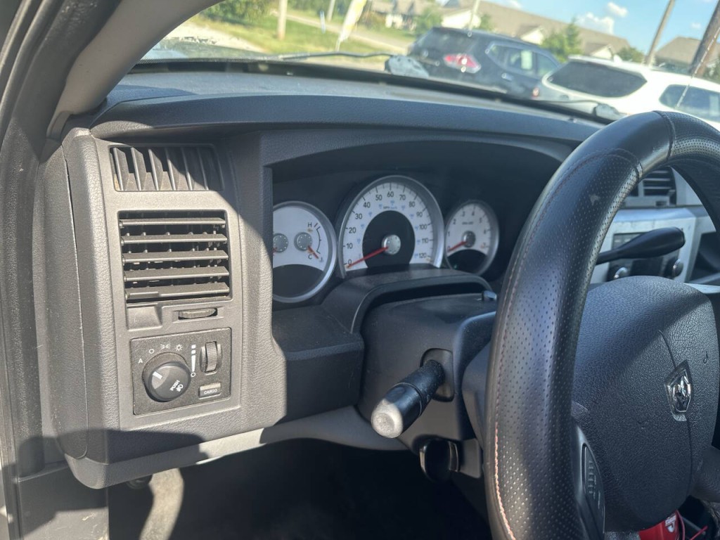 2008 Dodge Dakota Image 11