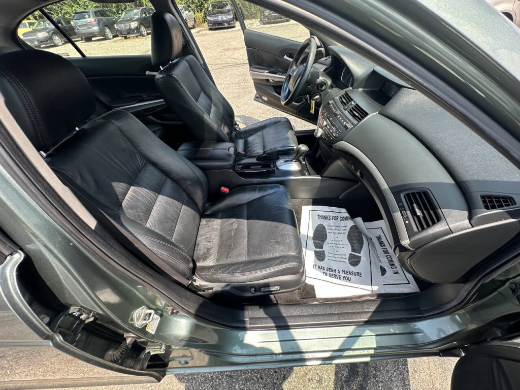 2008 Honda Accord Image 32