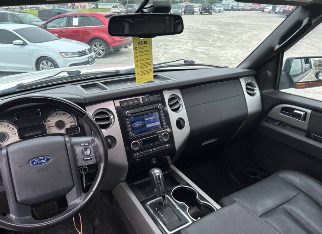 2011 Ford Expedition Image 12