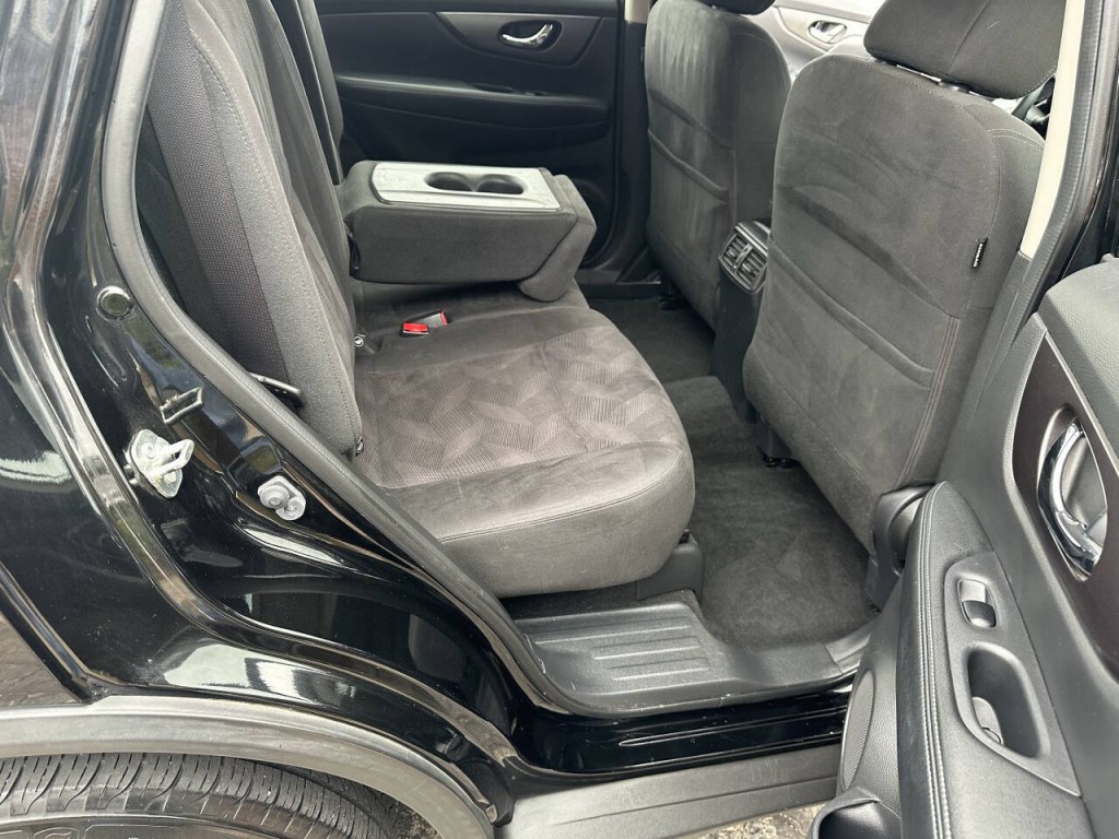2015 Nissan Rogue Image 14