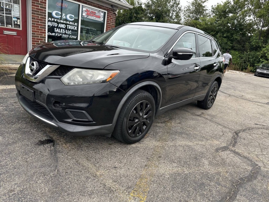 2015 Nissan Rogue Image 1