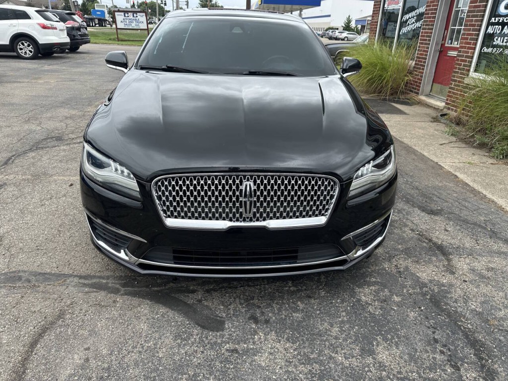 2017 Lincoln MKZ Image 2