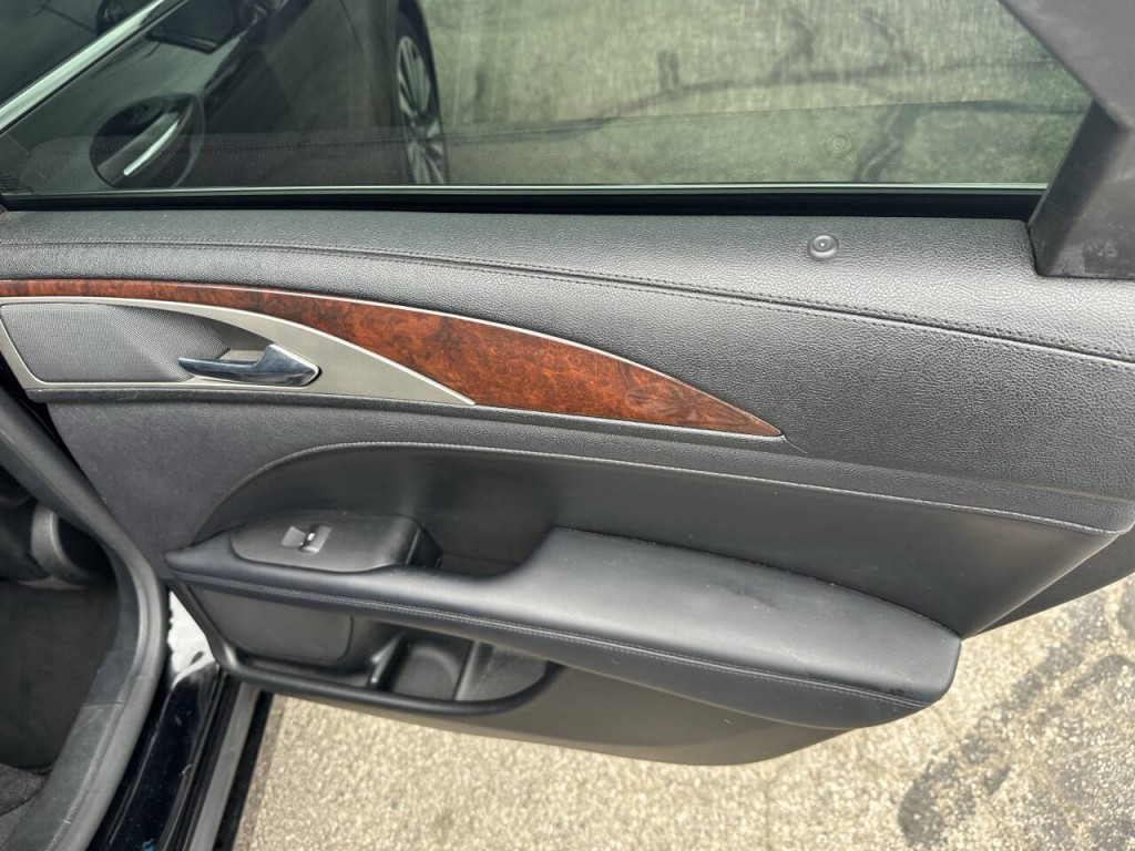 2017 Lincoln MKZ Image 16
