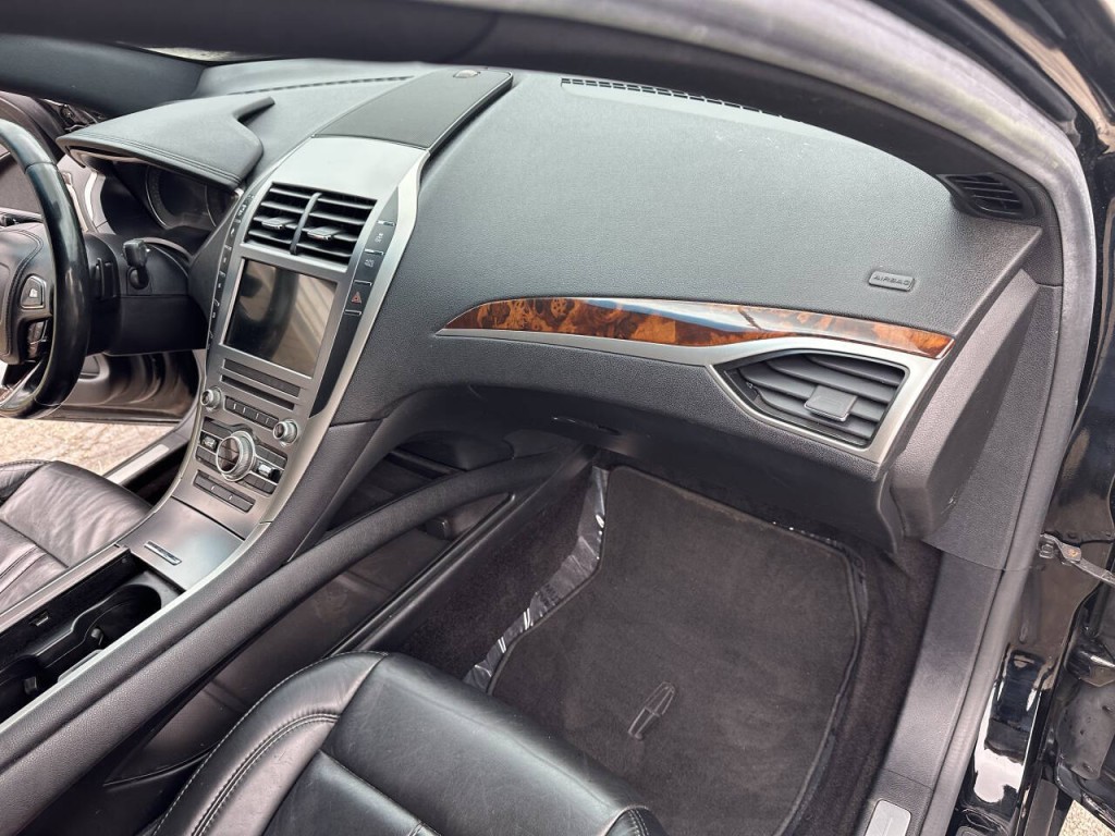 2017 Lincoln MKZ Image 18