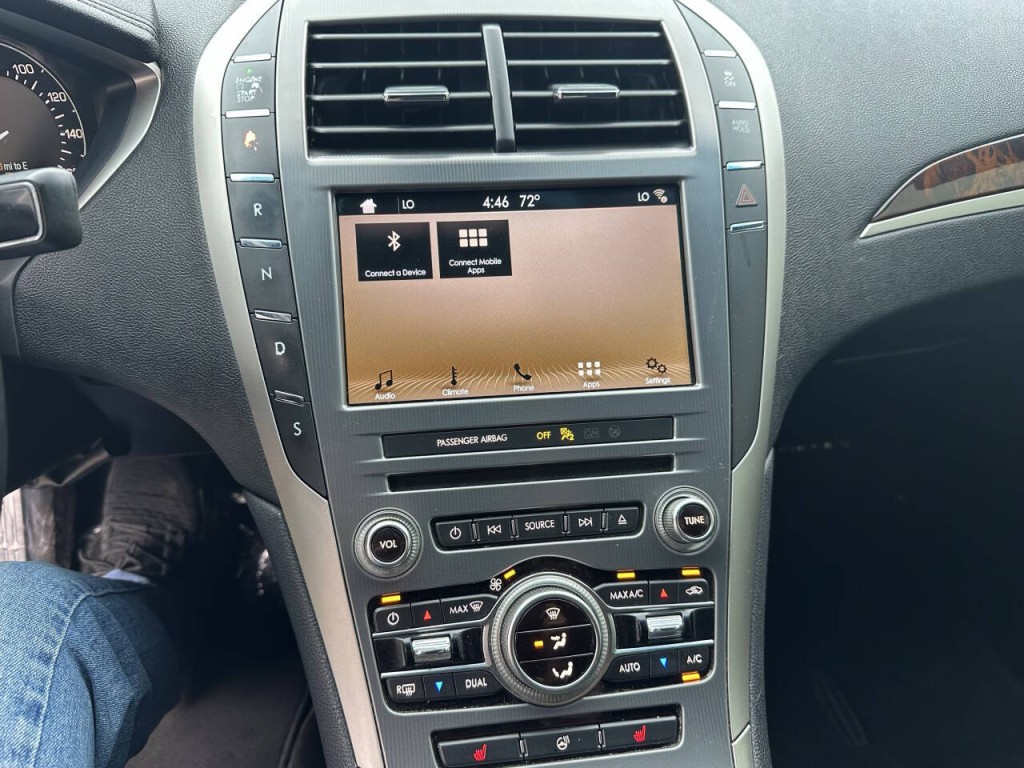 2017 Lincoln MKZ Image 21