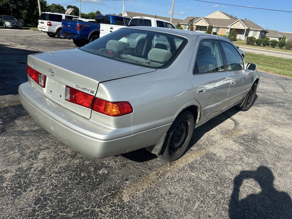 2001 Toyota Camry Image 7