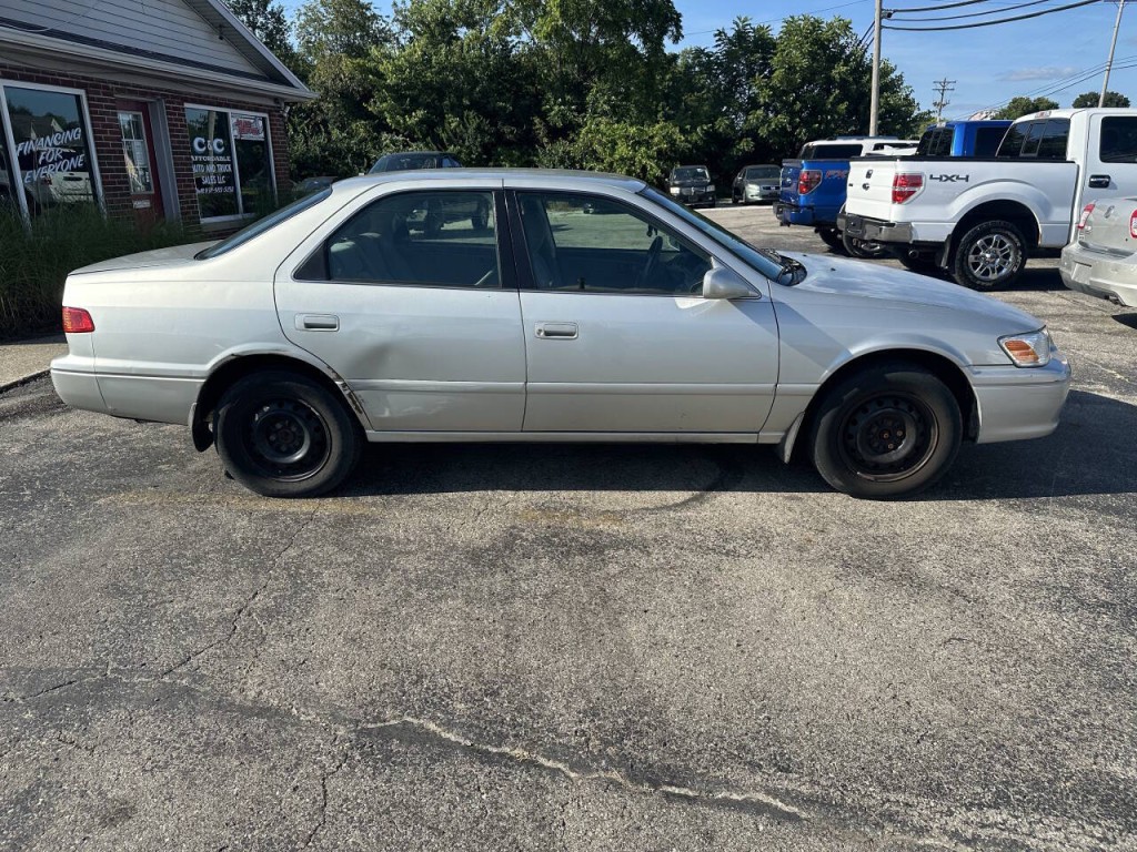 2001 Toyota Camry Image 8