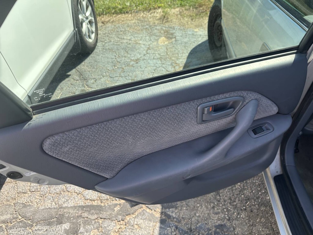2001 Toyota Camry Image 12