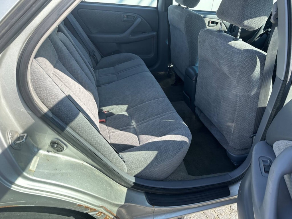 2001 Toyota Camry Image 14