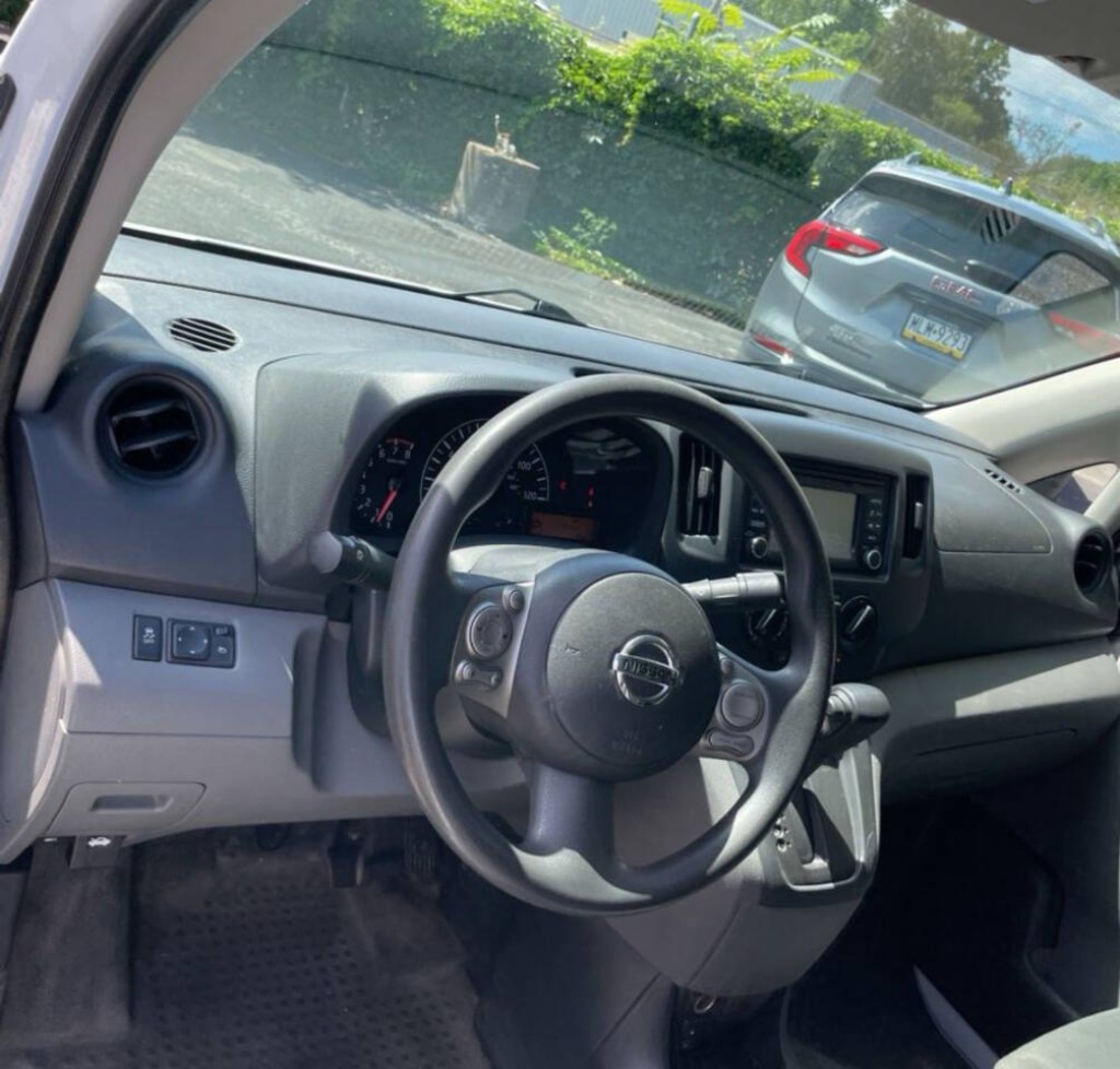 2015 Nissan NV200 Image 12