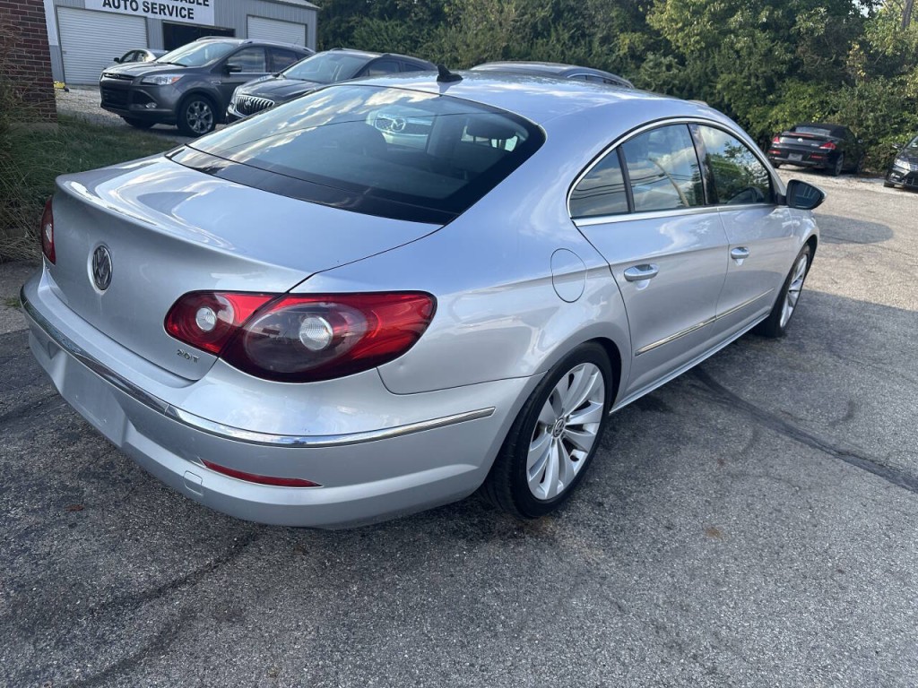 2010 Volkswagen CC Image 5