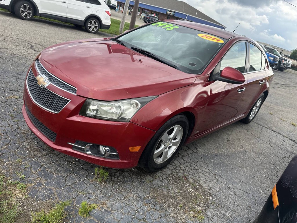 2011 Chevrolet Cruze Image 1