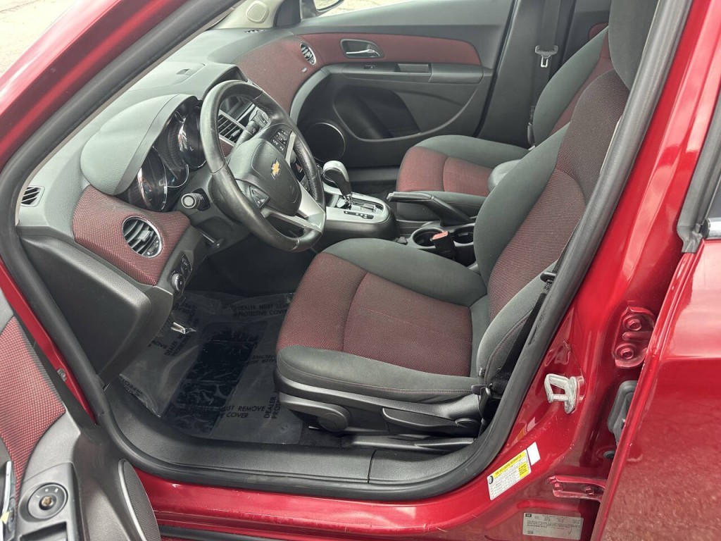 2011 Chevrolet Cruze Image 6