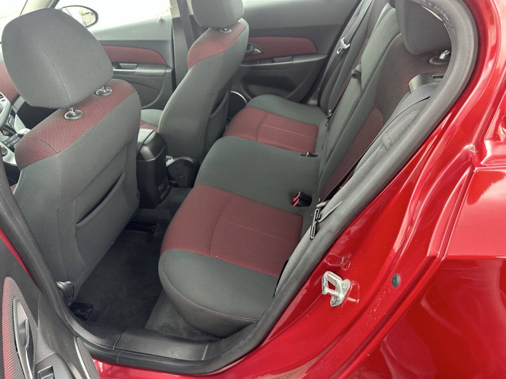 2011 Chevrolet Cruze Image 9