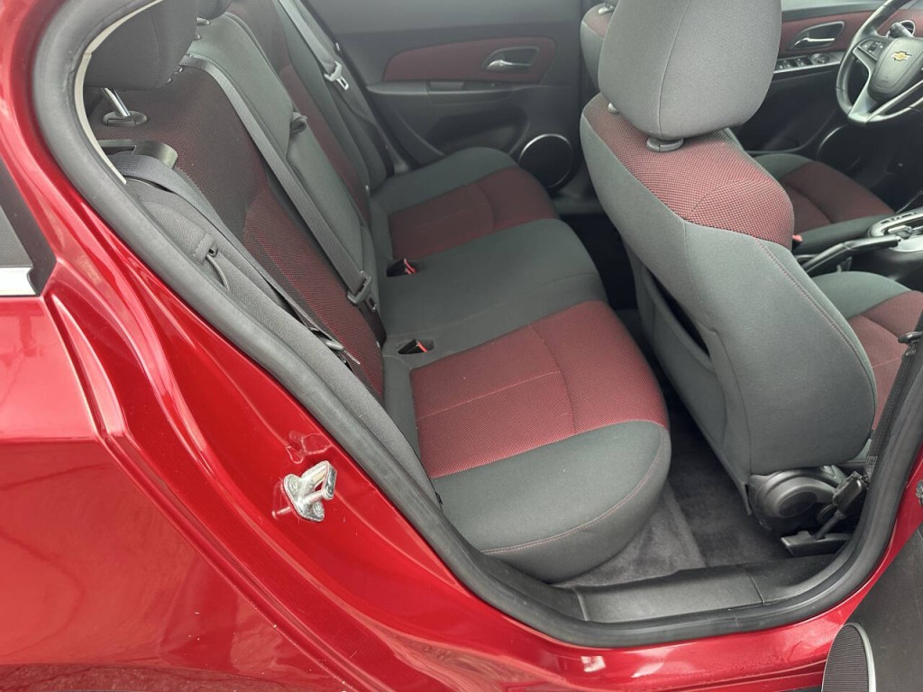 2011 Chevrolet Cruze Image 11